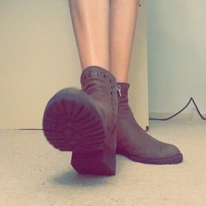 Lucky brand ankle high zip up boots!!